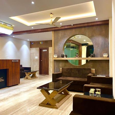 Hotel Vrindavan Palace Indore Eksteriør billede