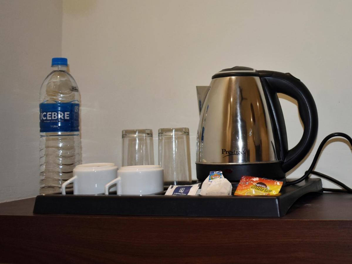Hotel Vrindavan Palace Indore Eksteriør billede