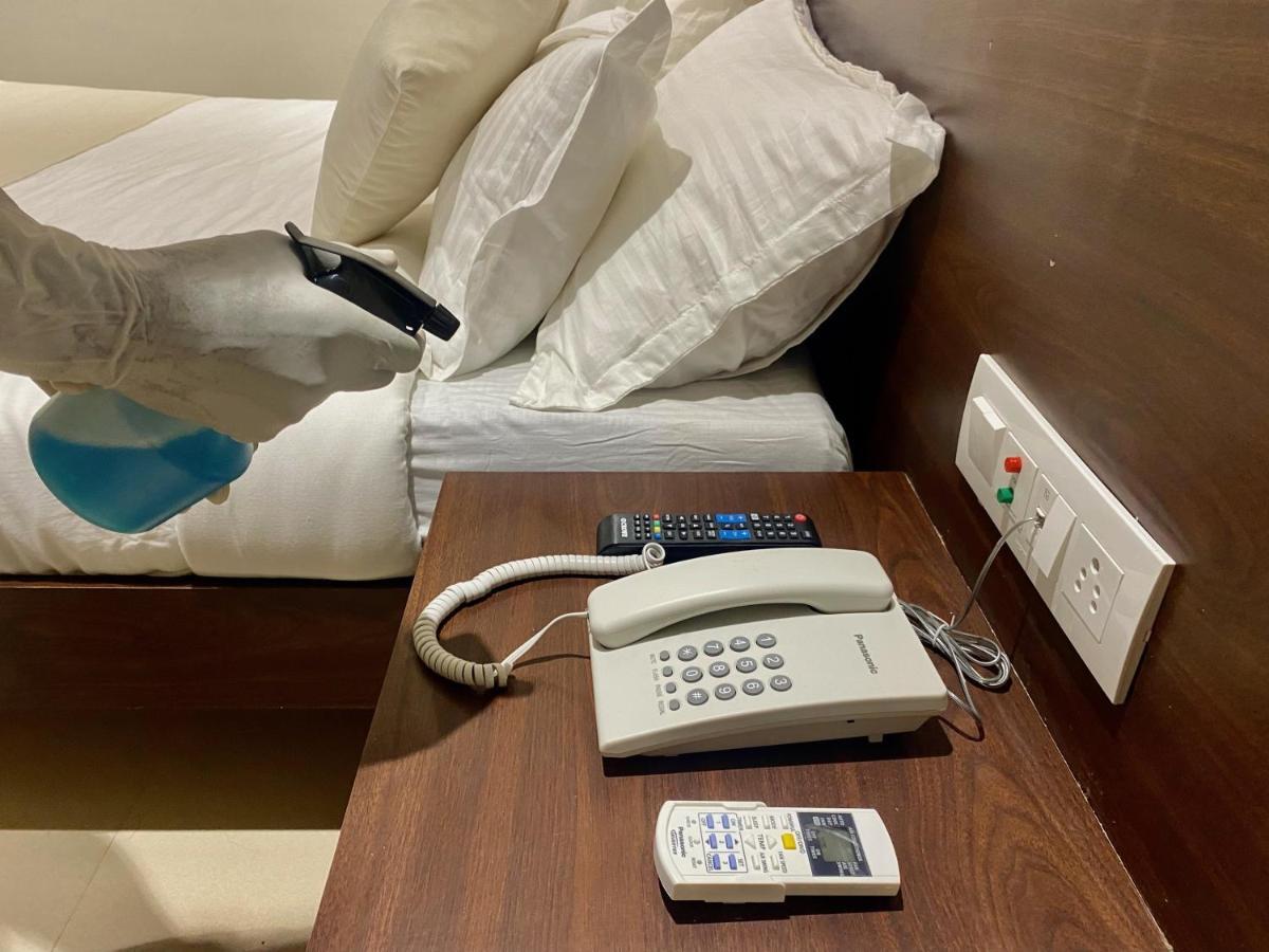 Hotel Vrindavan Palace Indore Eksteriør billede