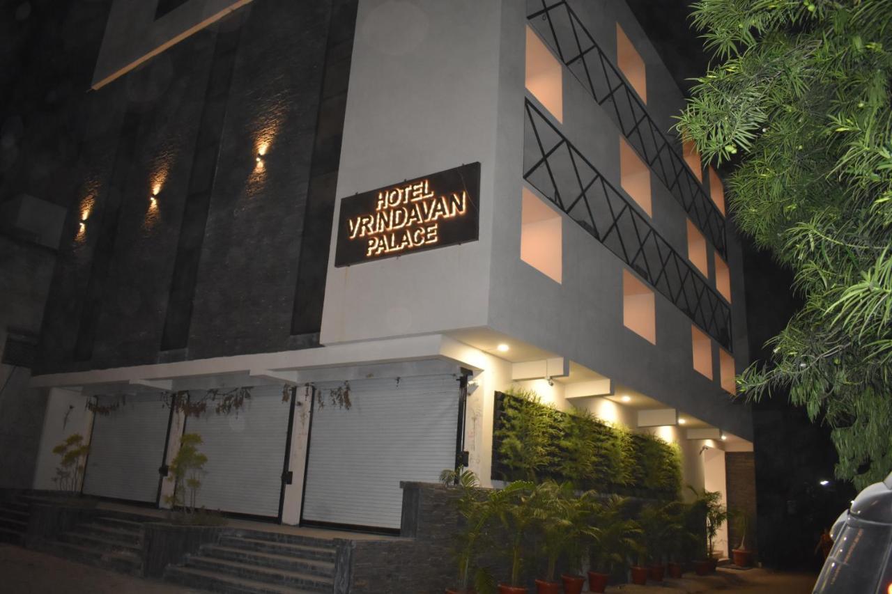 Hotel Vrindavan Palace Indore Eksteriør billede
