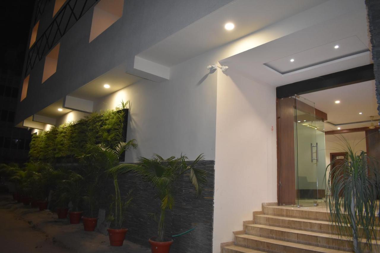 Hotel Vrindavan Palace Indore Eksteriør billede