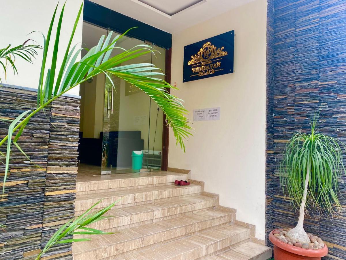 Hotel Vrindavan Palace Indore Eksteriør billede