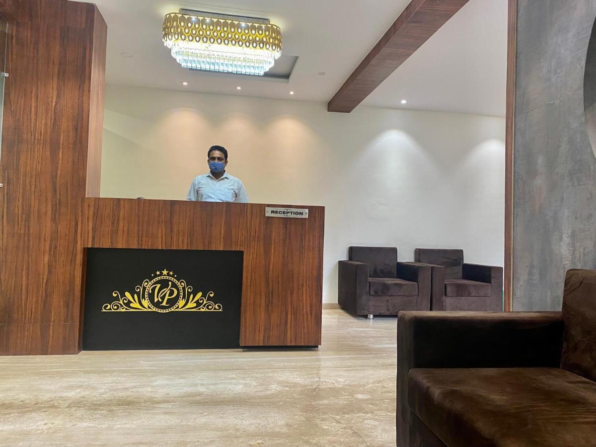 Hotel Vrindavan Palace Indore Eksteriør billede