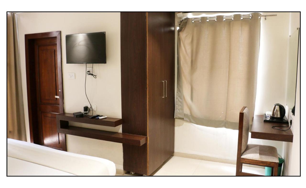 Hotel Vrindavan Palace Indore Eksteriør billede