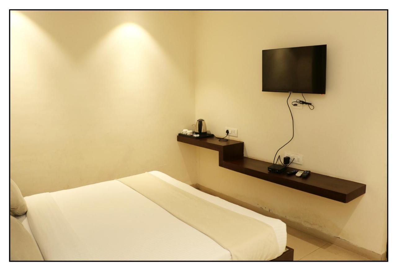 Hotel Vrindavan Palace Indore Eksteriør billede
