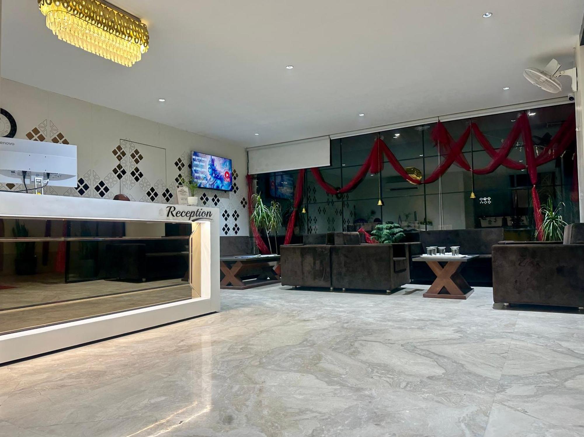 Hotel Vrindavan Palace Indore Eksteriør billede
